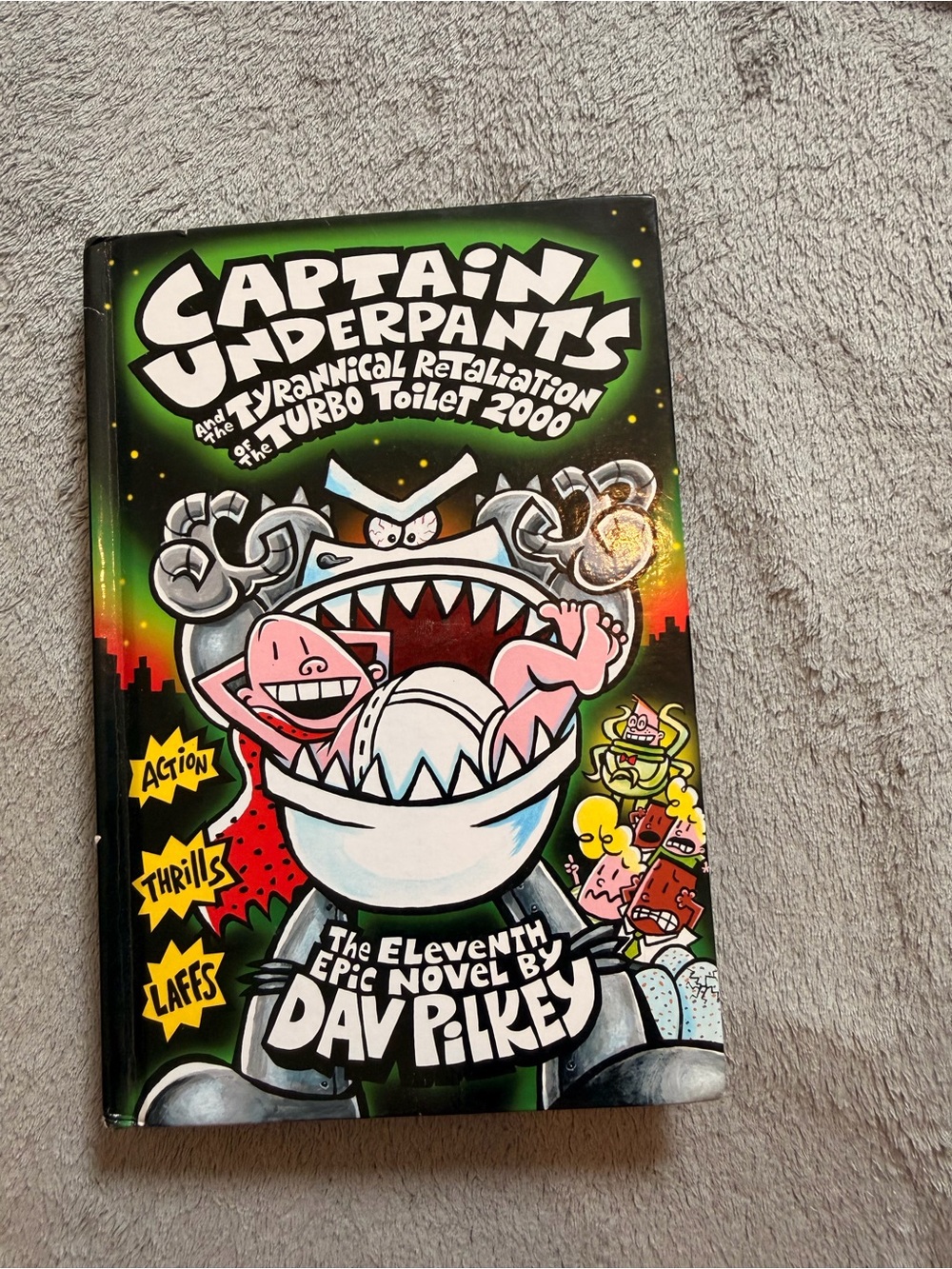 Scholastic Black and Green Captain Underpants Back Artwork